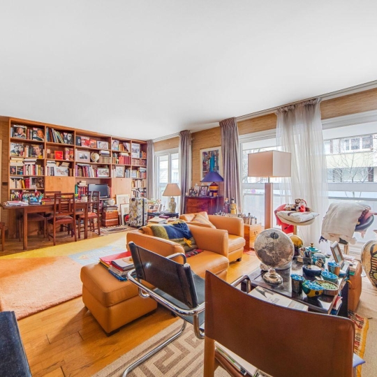  Annonces COURBEVOIE : Apartment | PARIS (75017) | 100 m2 | 250 000 € 