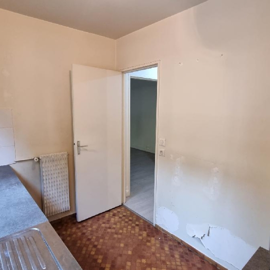  Annonces COURBEVOIE : Appartement | GARCHES (92380) | 31 m2 | 210 570 € 