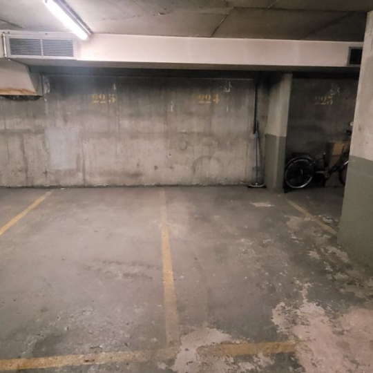 Annonces COURBEVOIE : Parking | PARIS (75016) | 17.00m2 | 60 000 € 