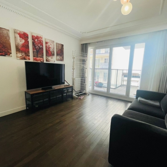  Annonces COURBEVOIE : Apartment | PUTEAUX (92800) | 63 m2 | 1 875 € 