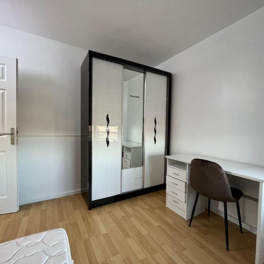  Annonces COURBEVOIE : Appartement | BOBIGNY (93000) | 101 m2 | 525 € 