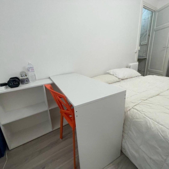  Annonces COURBEVOIE : Appartement | PARIS (75015) | 15 m2 | 1 150 € 