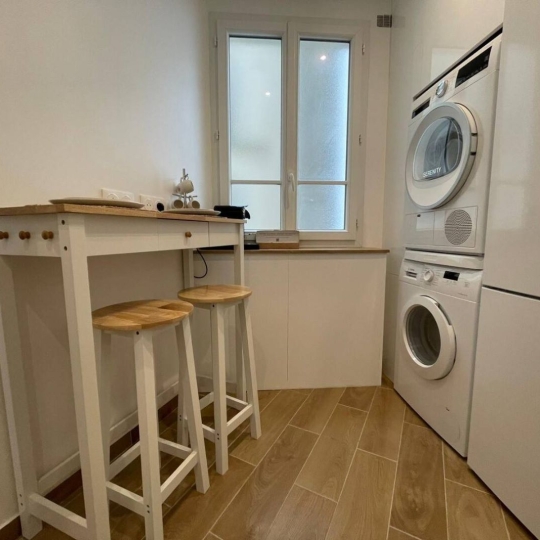  Annonces COURBEVOIE : Appartement | PARIS (75016) | 12 m2 | 1 100 € 