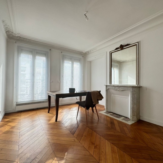 Annonces COURBEVOIE : Appartement | PARIS (75005) | 66.00m2 | 2 300 € 