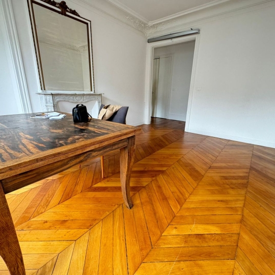  Annonces COURBEVOIE : Appartement | PARIS (75005) | 66 m2 | 1 950 € 