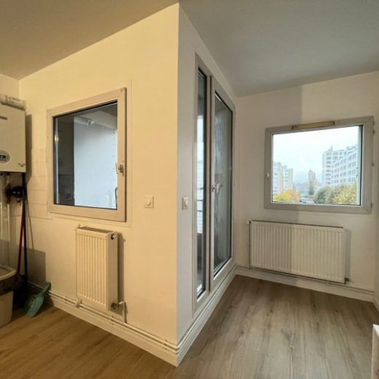  Annonces COURBEVOIE : Apartment | SAINT-DENIS (93200) | 10 m2 | 600 € 