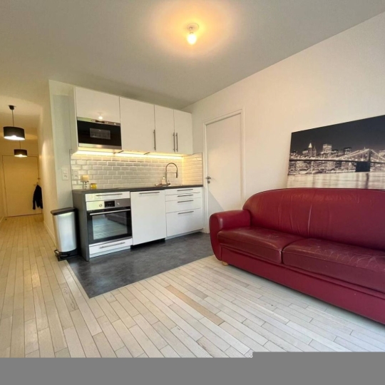  Annonces COURBEVOIE : Appartement | CLICHY (92110) | 61 m2 | 780 € 