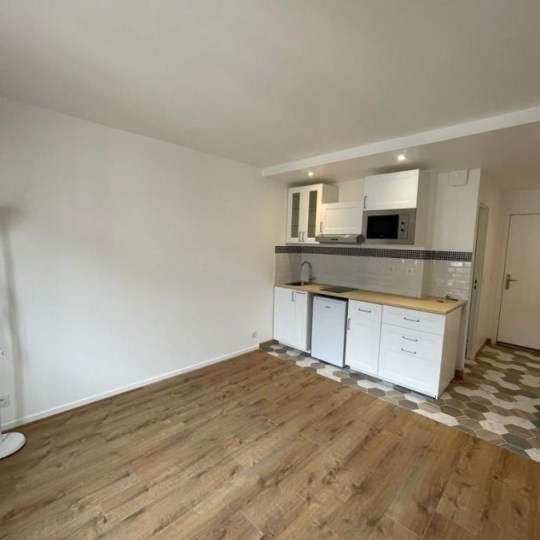 Annonces COURBEVOIE : Appartement | CHARENTON-LE-PONT (94220) | 21.00m2 | 850 € 