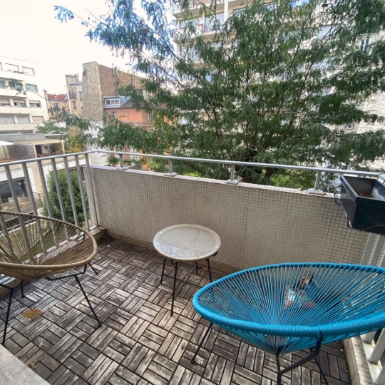  Annonces COURBEVOIE : Apartment | PARIS (75015) | 63 m2 | 2 400 € 