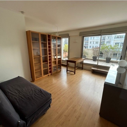  Annonces COURBEVOIE : Appartement | PARIS (75014) | 49 m2 | 1 695 € 