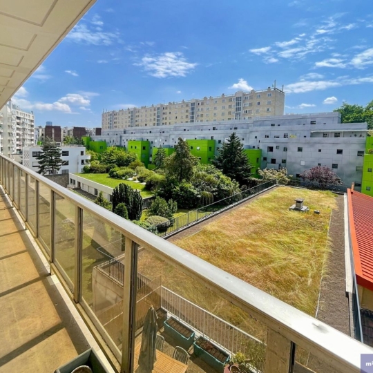  Annonces COURBEVOIE : Appartement | PARIS (75015) | 75 m2 | 630 000 € 