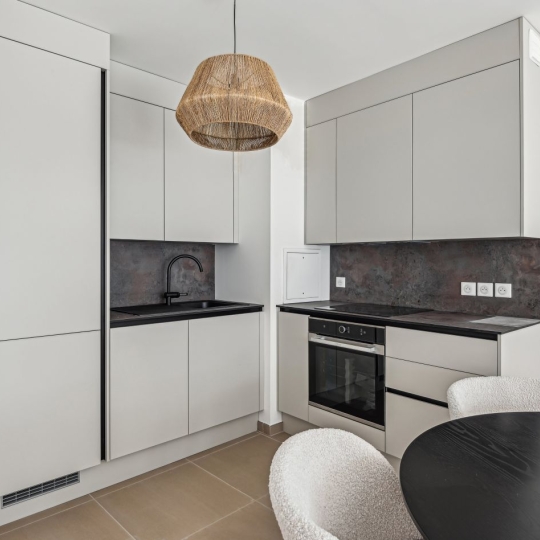  Annonces COURBEVOIE : Appartement | PARIS (75018) | 60 m2 | 890 000 € 