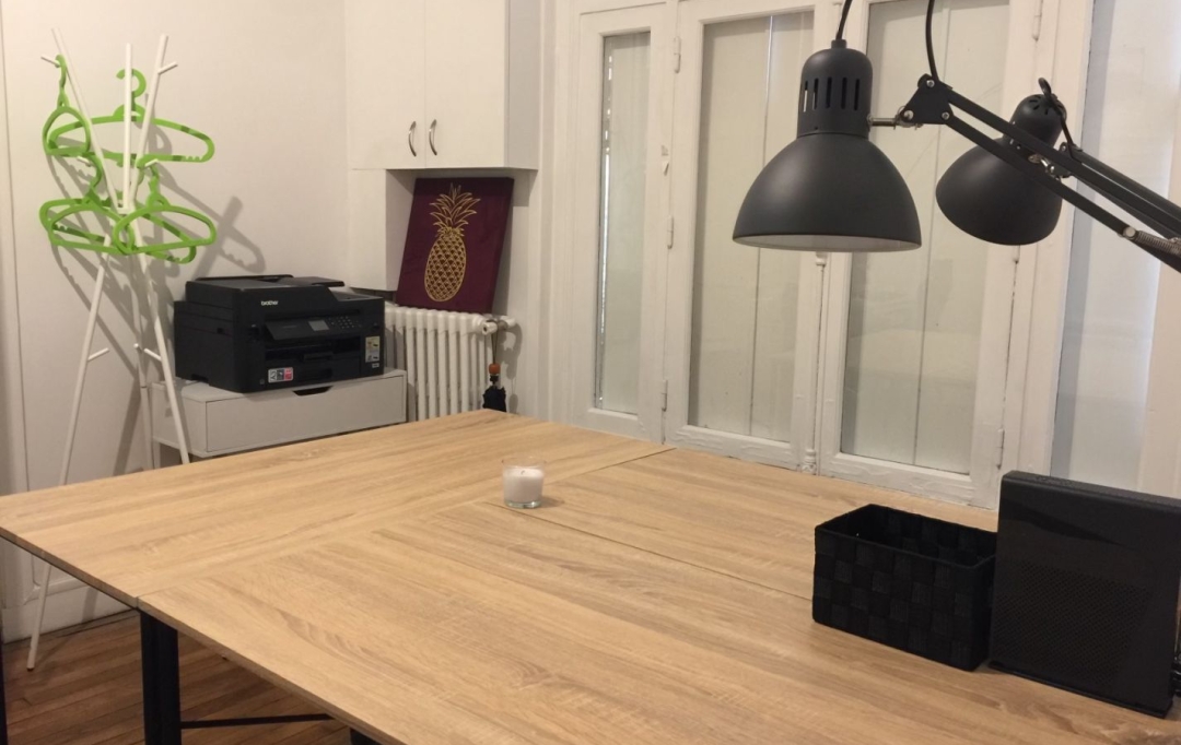 Annonces COURBEVOIE : Commercial | PARIS (75017) | 22 m2 | 1 000 € 