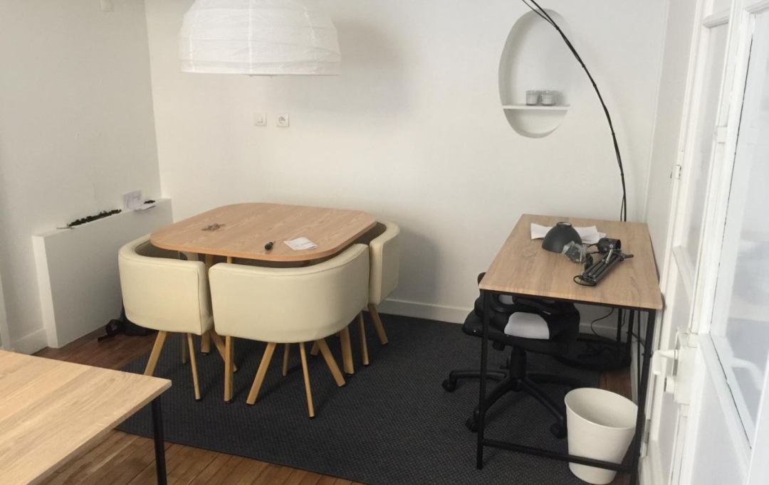 Annonces COURBEVOIE : Commercial | PARIS (75017) | 22 m2 | 1 000 € 