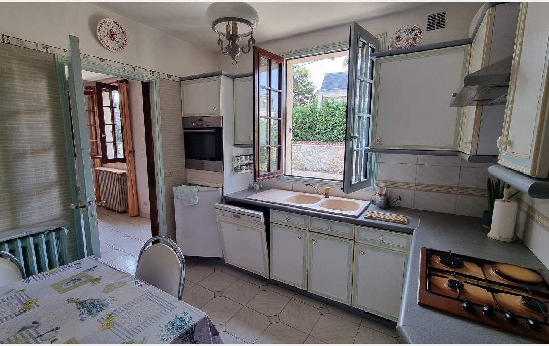 Annonces COURBEVOIE : Maison / Villa | DRAVEIL (91210) | 70 m2 | 325 000 € 