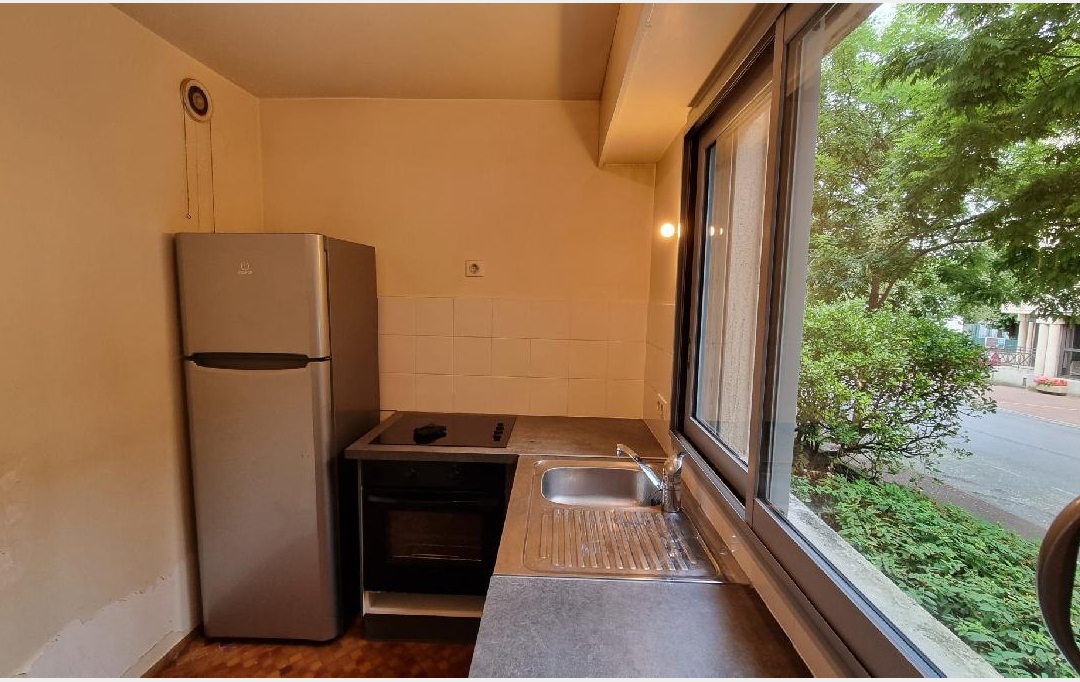 Annonces COURBEVOIE : Appartement | GARCHES (92380) | 31 m2 | 210 570 € 