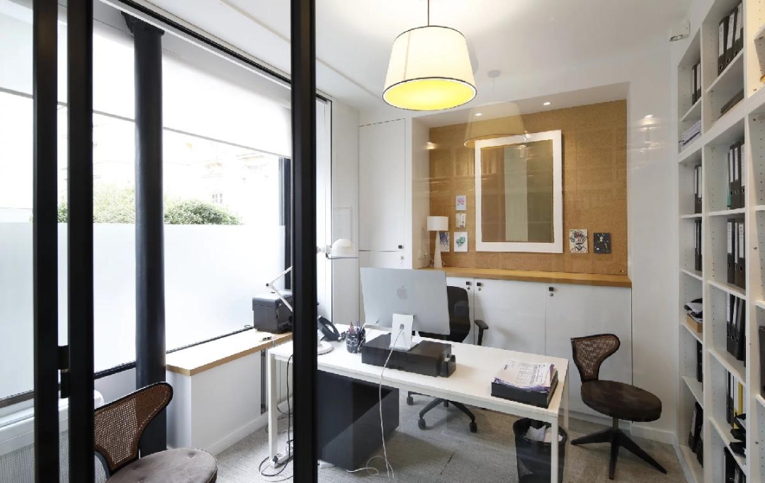 Annonces COURBEVOIE : Office | PARIS (75011) | 153 m2 | 1 989 620 € 