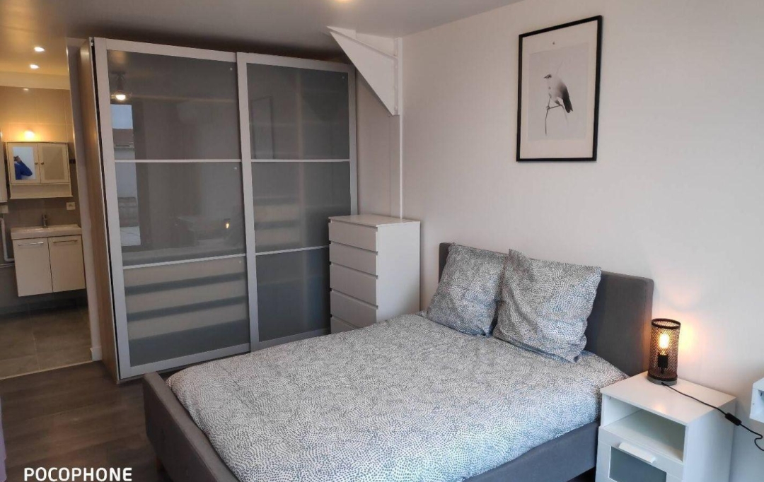 Annonces COURBEVOIE : Appartement | COLOMBES (92700) | 18 m2 | 785 € 