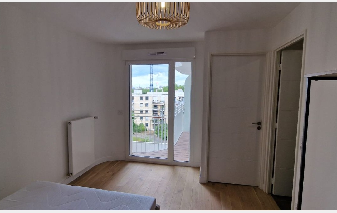 Annonces COURBEVOIE : Appartement | CLICHY (92110) | 42 m2 | 1 340 € 