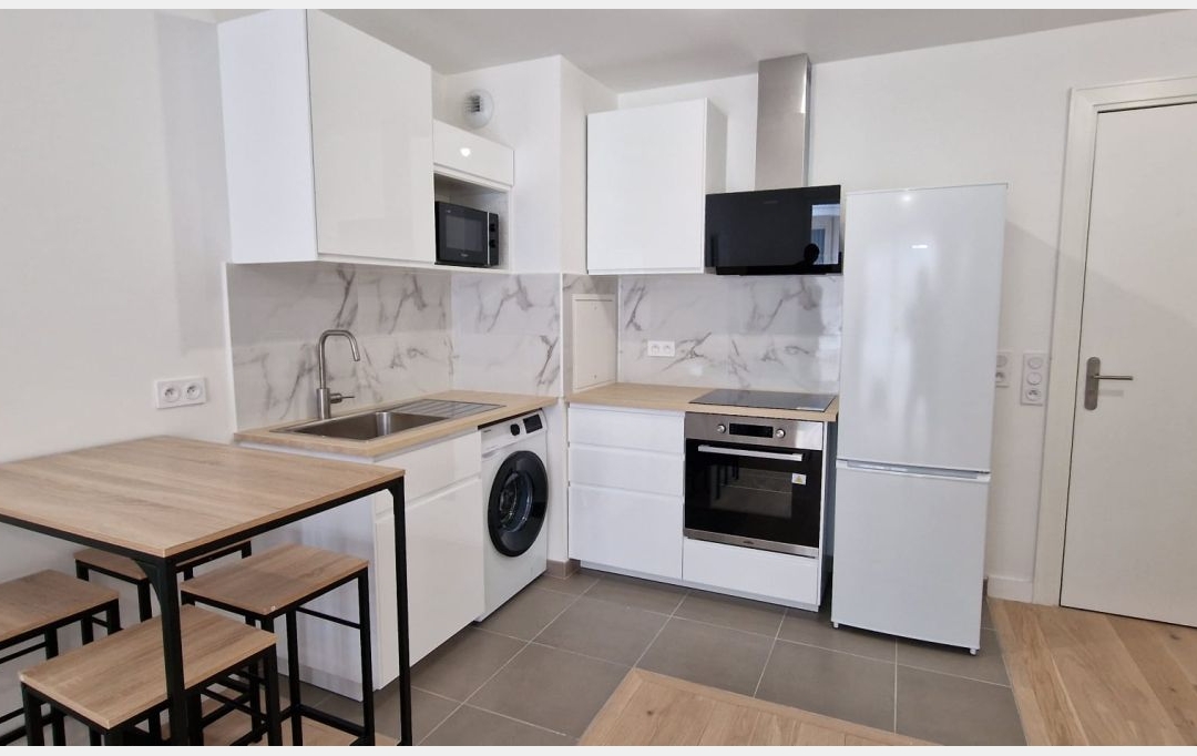 Annonces COURBEVOIE : Appartement | CLICHY (92110) | 42 m2 | 1 340 € 