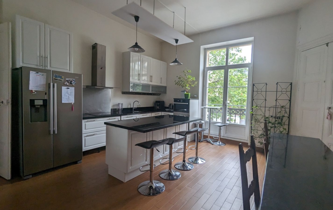 Annonces COURBEVOIE : Appartement | PARIS (75010) | 192 m2 | 1 870 000 € 