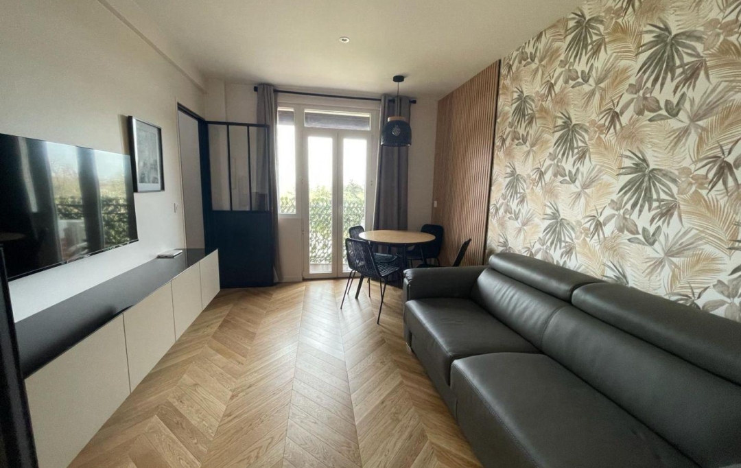 Annonces COURBEVOIE : Appartement | CHARENTON-LE-PONT (94220) | 38 m2 | 1 500 € 