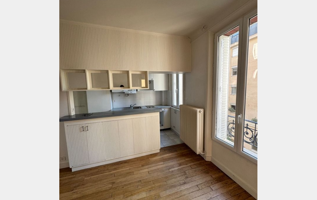 Annonces COURBEVOIE : Appartement | CHARENTON-LE-PONT (94220) | 41 m2 | 1 335 € 