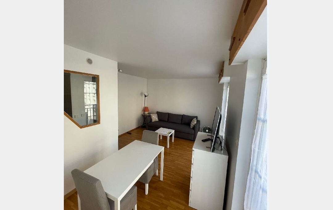 Annonces COURBEVOIE : Appartement | CHARENTON-LE-PONT (94220) | 27 m2 | 1 050 € 