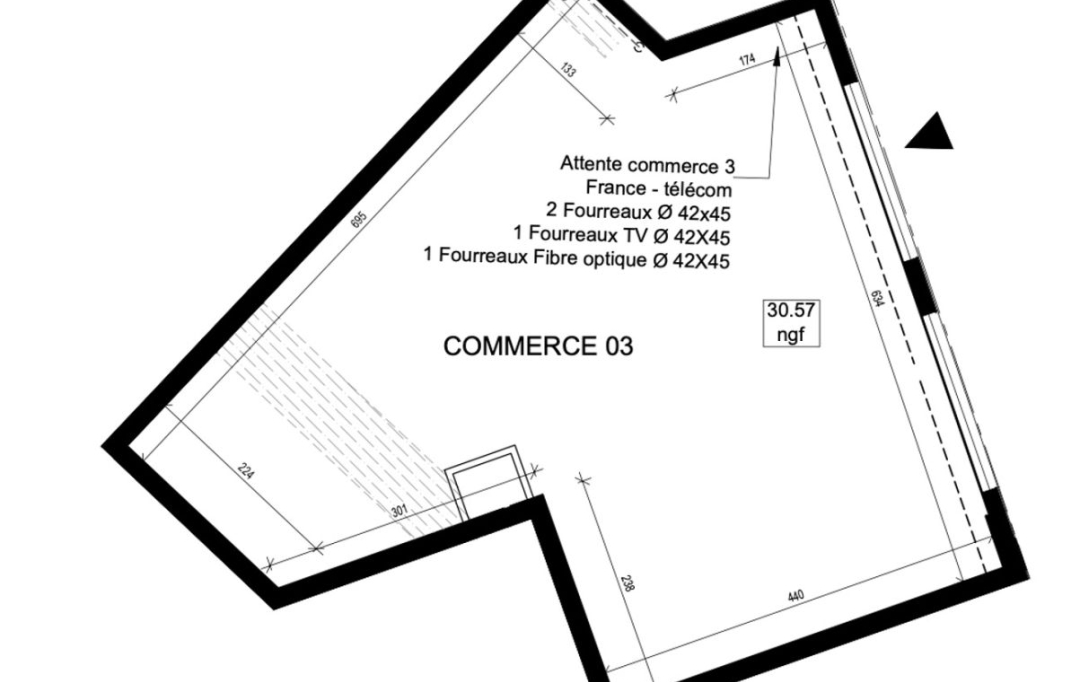 Annonces COURBEVOIE : Local / Bureau | PUTEAUX (92800) | 40 m2 | 2 717 € 