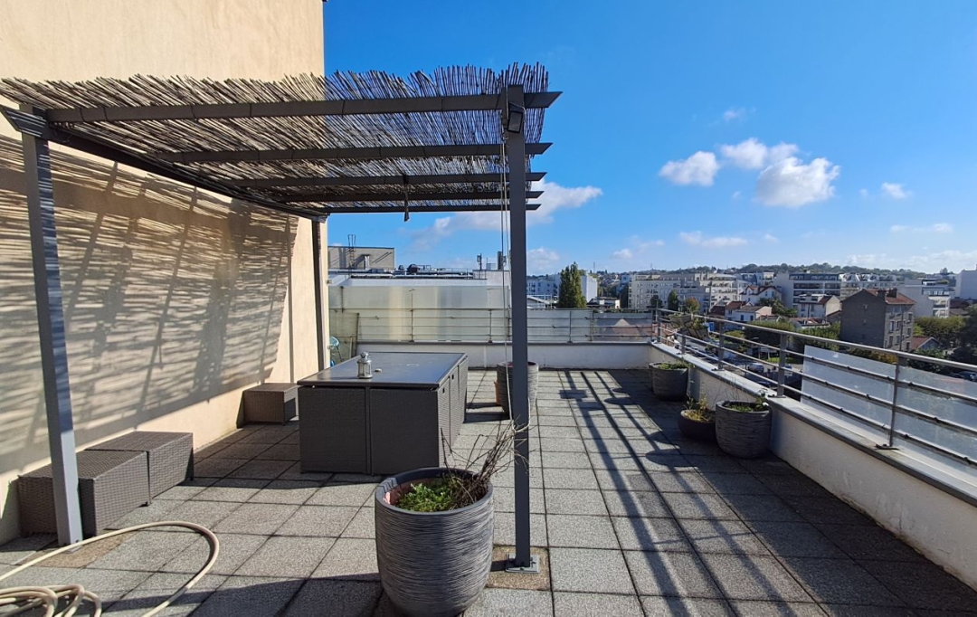 Annonces COURBEVOIE : Appartement | MONTREUIL (93100) | 67 m2 | 369 000 € 