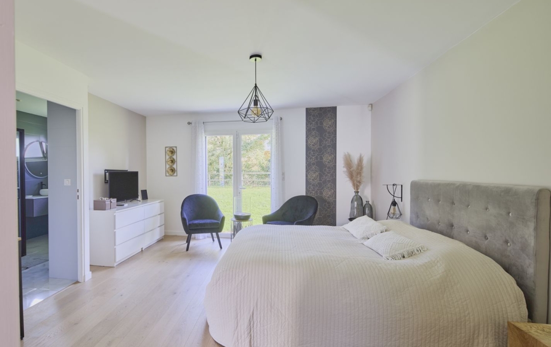 Annonces COURBEVOIE : Domaines / Propriétés | NANTES (44000) | 460 m2 | 1 245 000 € 