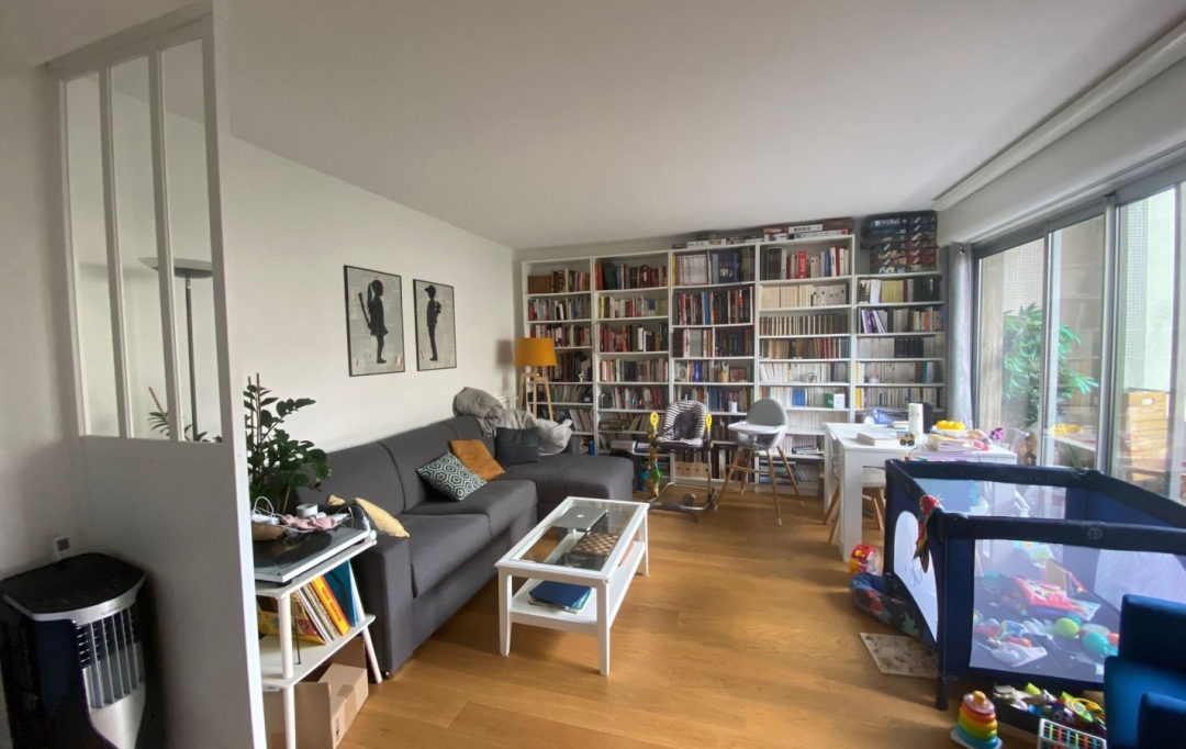 Annonces COURBEVOIE : Appartement | PARIS (75015) | 63 m2 | 2 400 € 