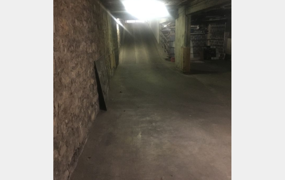 Annonces COURBEVOIE : Garage / Parking | PARIS (75015) | 0 m2 | 120 € 