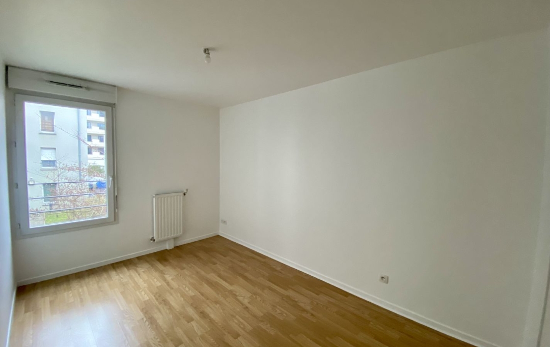 Annonces COURBEVOIE : Apartment | SAINT-OUEN (93400) | 67 m2 | 435 000 € 