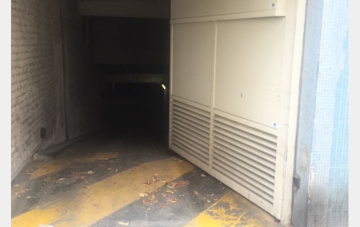  Annonces COURBEVOIE Garage / Parking | PARIS (75015) | 0 m2 | 120 € 